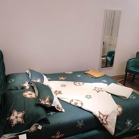 Prenociste Day Holiday Semendria Exterior foto