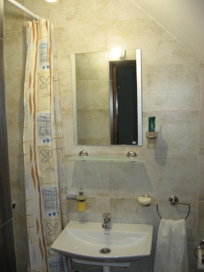Prenociste Day Holiday Semendria Exterior foto