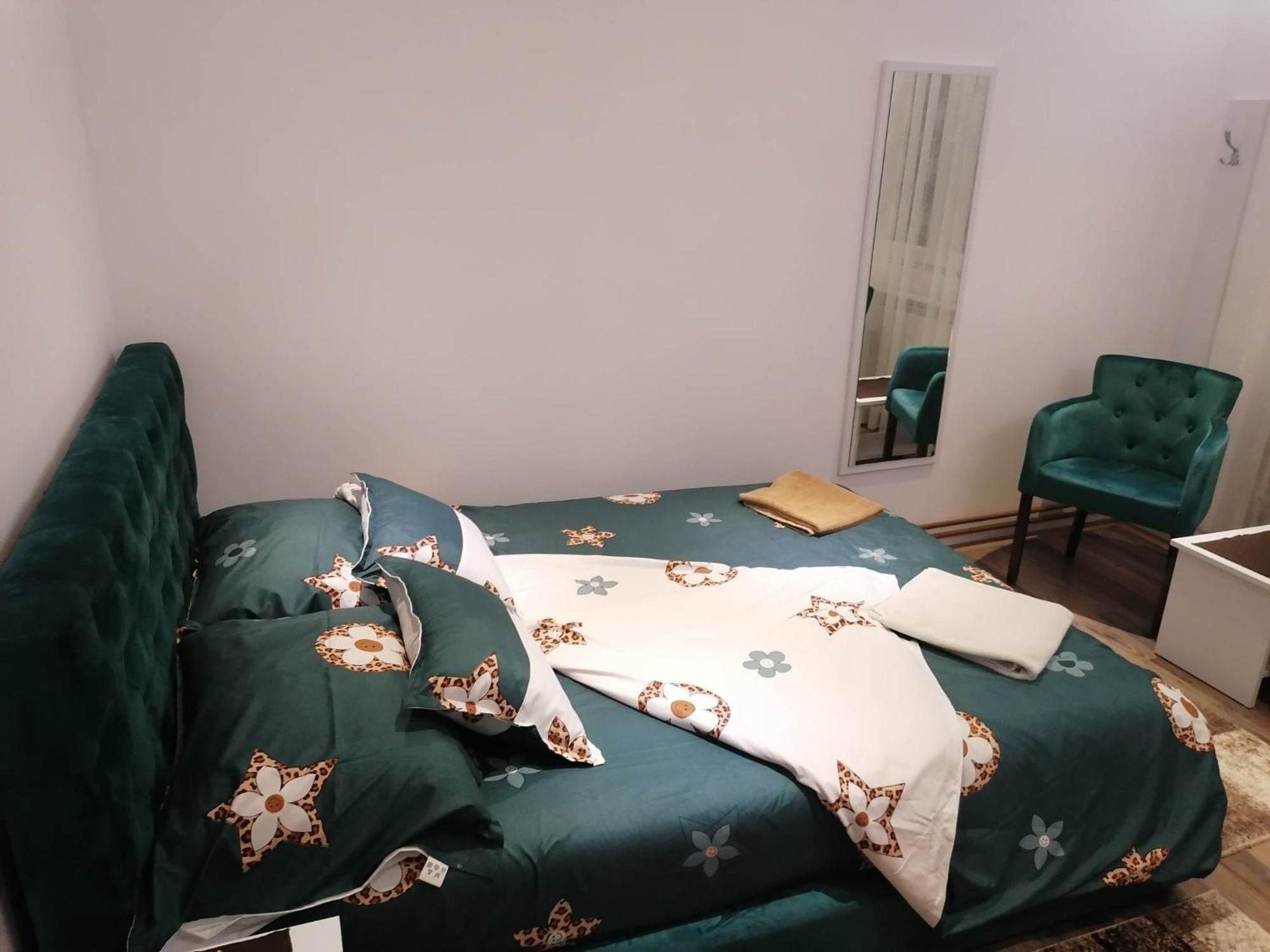 Prenociste Day Holiday Semendria Exterior foto